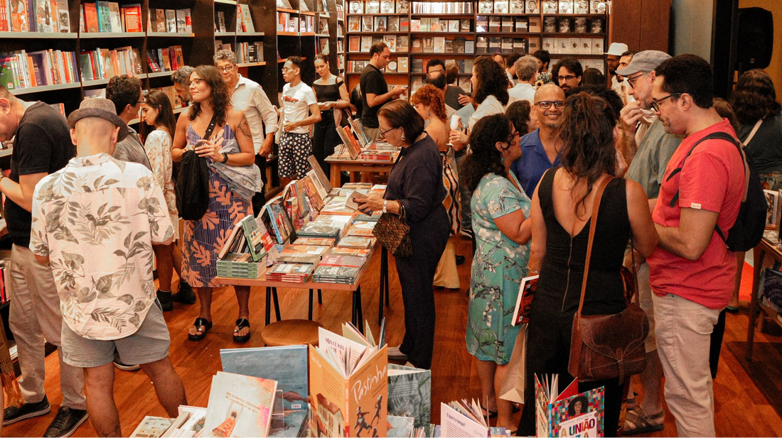 Correio Lunar 🌑 Novo espaço para livros, sonhos e histórias em Salvador ✨